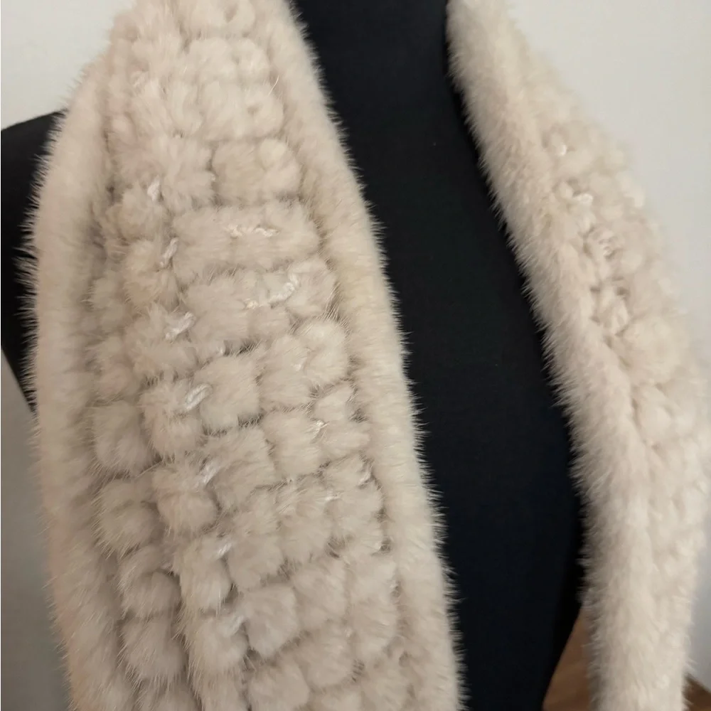 Kelli Kouri Grid Knit Ivory/Cream Fur Soft Scarf L 75